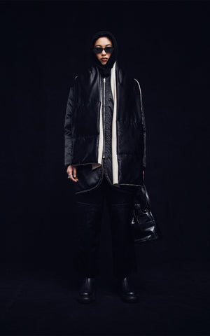 REVERSIBLE SUSTAINABLE DOWN COAT