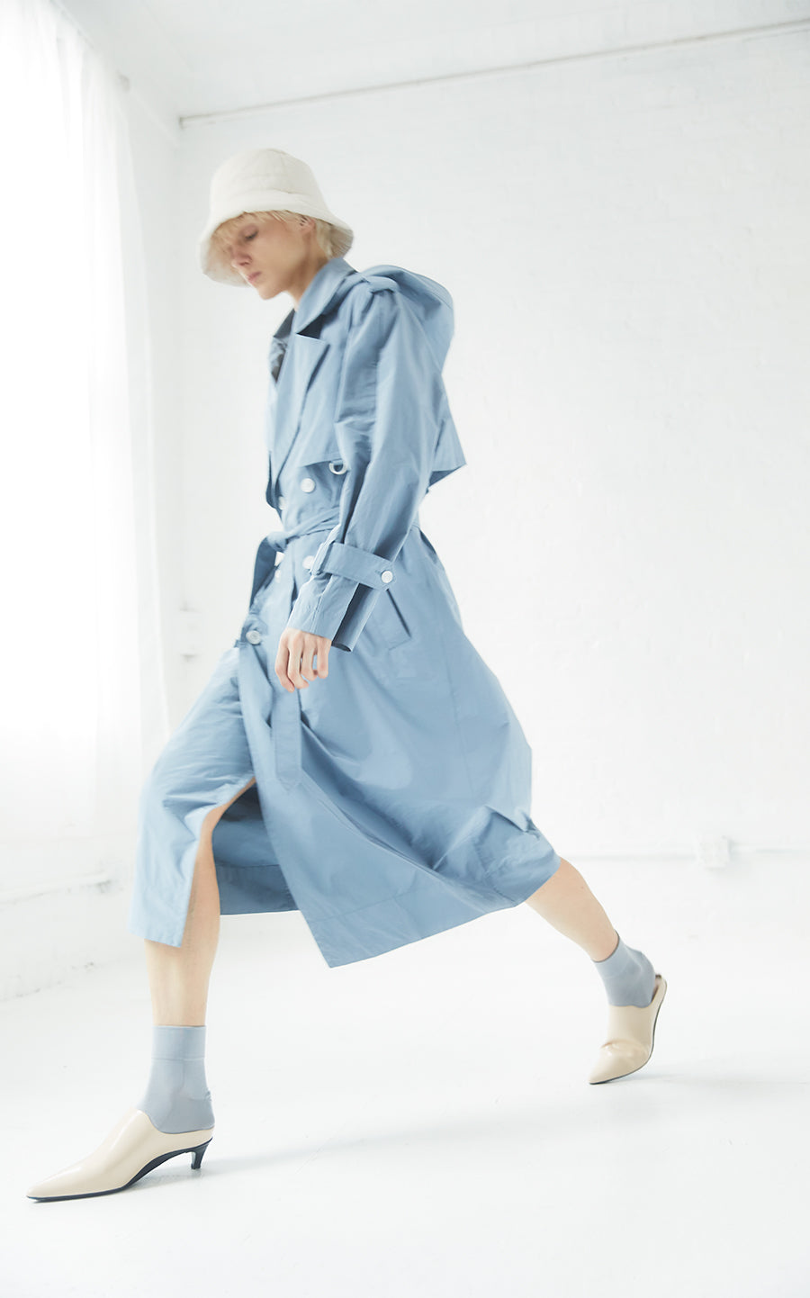 SUSTAINABLE WATER RESISTANT HOODED TRENCH COAT